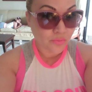 Meet your Posher, Helen