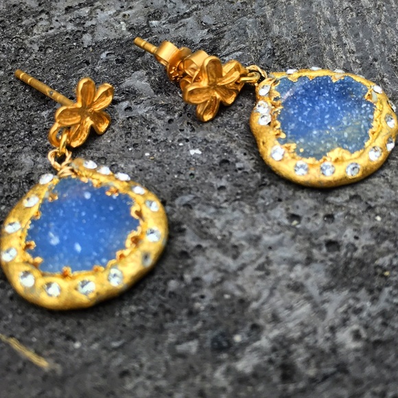 SOLD Host Pick🌷Gorgeous Blue Druzy earrings🌷 - Picture 2 of 4
