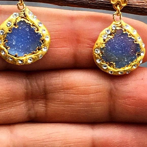 SOLD Host Pick🌷Gorgeous Blue Druzy earrings🌷 - Picture 3 of 4