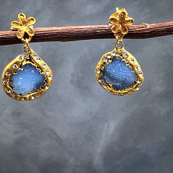 SOLD Host Pick🌷Gorgeous Blue Druzy earrings🌷 - Picture 4 of 4