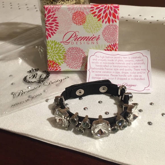 Premier Designs spotlight bracelet