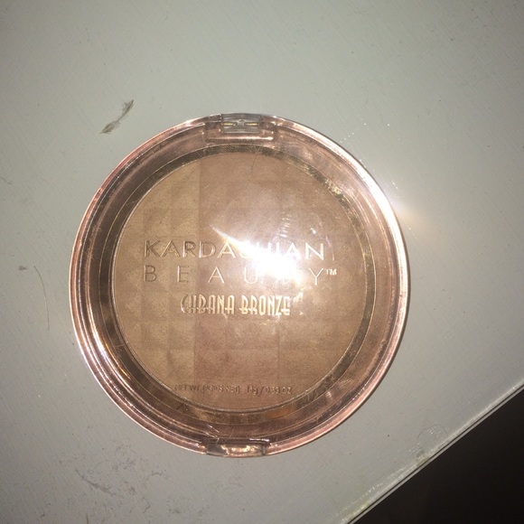 Kardashian Beauty bronzer