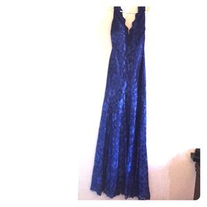 Log blue floral lace dress