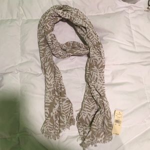 Tommy Bahama scarf