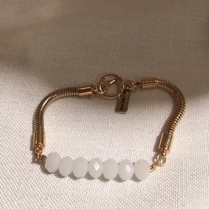 The Limited gold bracelet with white beads