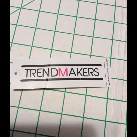 Multi Color Sleeveless Dress - Picture 2 of 2