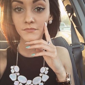 Meet your Posher!! Santana❤️