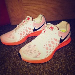 Brand New Nike Zoom Tennis Shoes (never worn)!