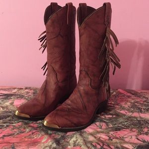 Cowgirl boots!! Gently used