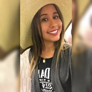 Meet your Posher, Flavia