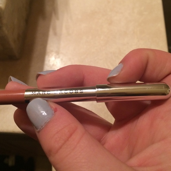 Marc Jacobs lip liner