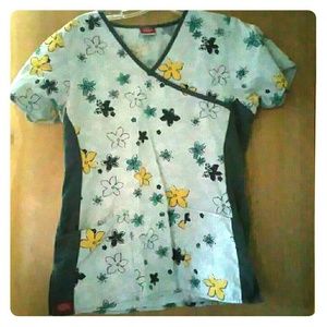 Dickies scrub top