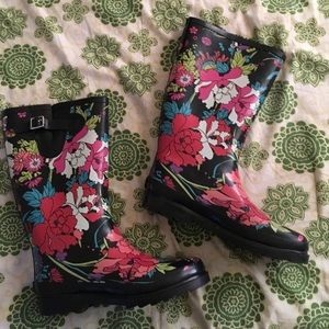 Sakroots rain boots