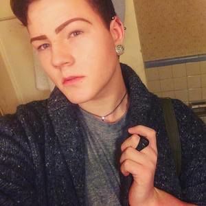 Meet your Posher, Harley