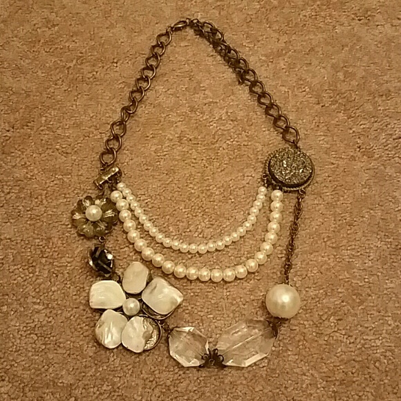 Bold necklace