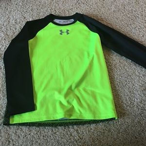 Under Armour boys shirt