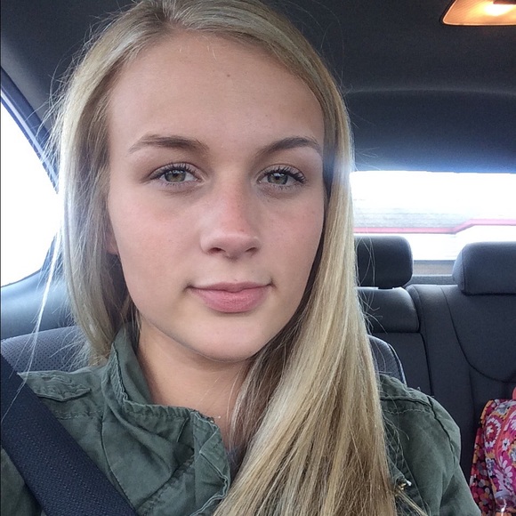 Meet your Posher, Megan