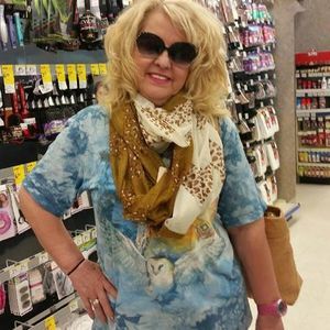 Meet your Posher, Nora