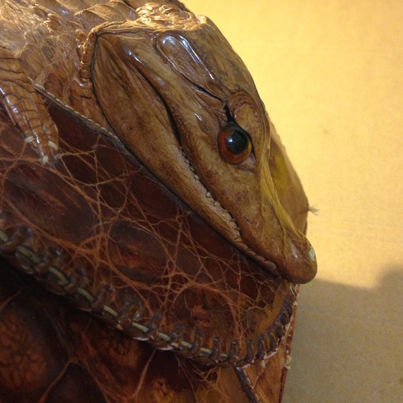 VINTAGE GENUINE ALLIGATOR HANDBAG - Picture 4 of 4