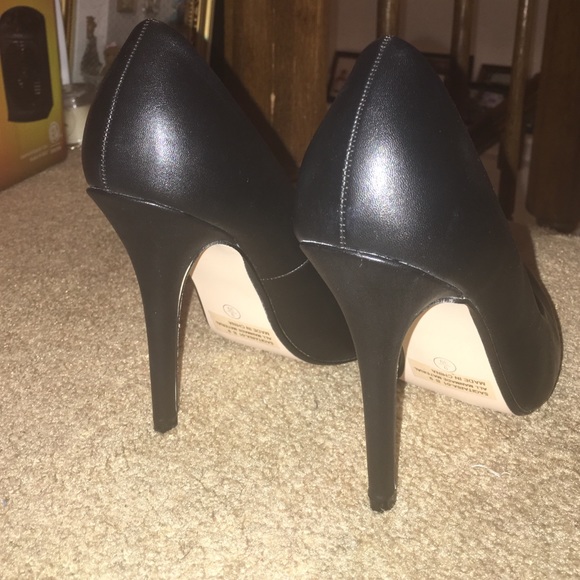 Charlotte Russe Black Heels - Picture 3 of 3