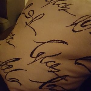 Meet your Posher, Alicia