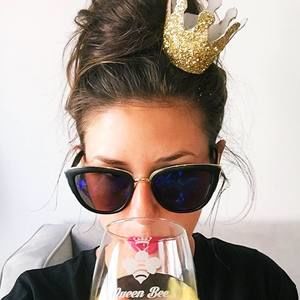 Meet your Posher, Alexandra