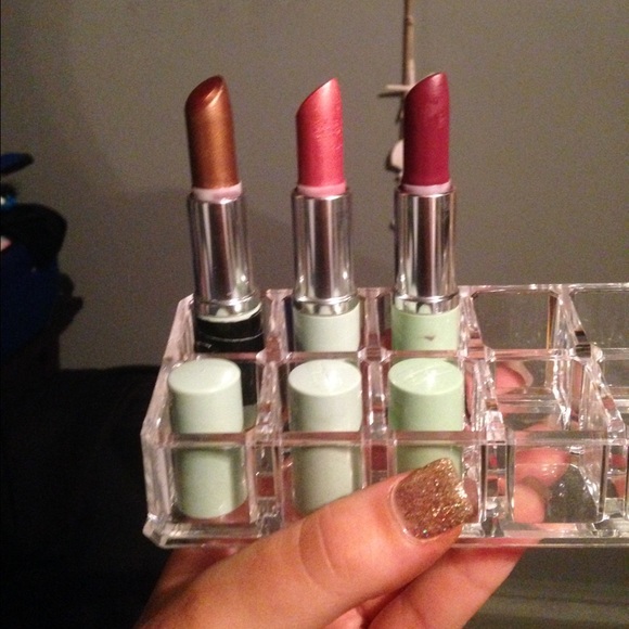 3 Clinique Lipsticks