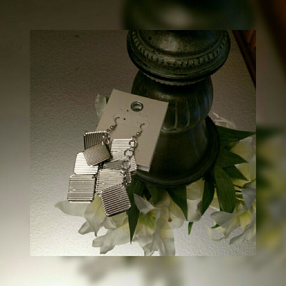 New Silver Tone Square Earrings