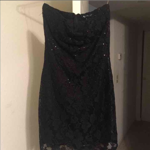 Short black party dress