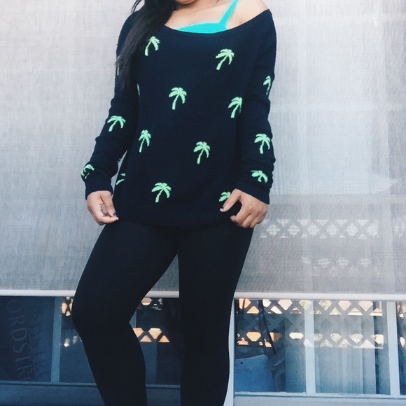 Hollister Palm Tree Sweater w/ bralette! - Picture 2 of 4