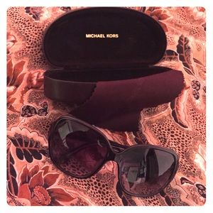 Michael Kors sunglasses 🌞🕶🌷