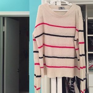 PERFECT CONDITION THIN CREAM SWEATER