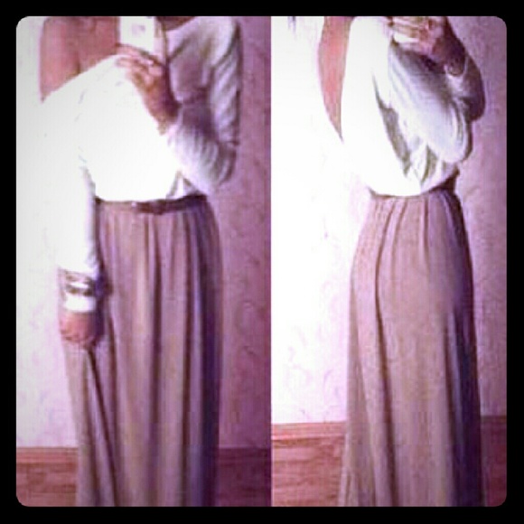 Long Sleeve V Back Two Tone Color Maxi Dress