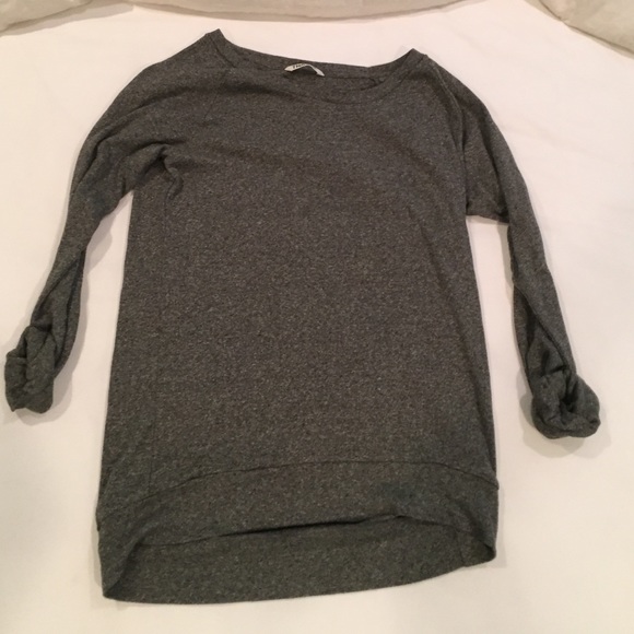 NEVER WORN GREAT LONG SLEEVE