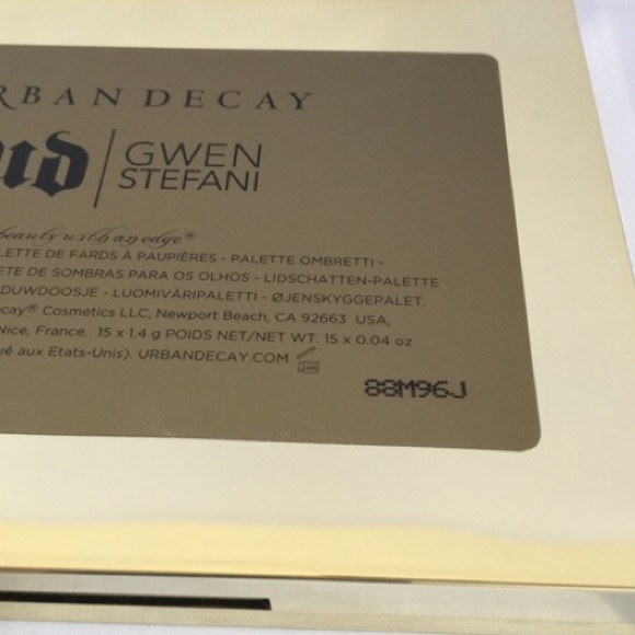 100% NIB Gwen Stephani eyebpalette VIP Sephora '15 - Picture 2 of 3