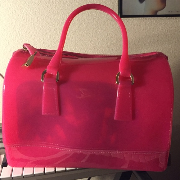 Additional pictures of 'Foorlah' magenta jelly bag