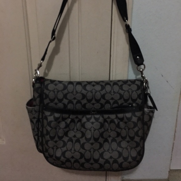 SOLD!!!!!dnt buy !!soldcoach diaper bag authentic