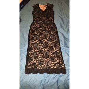 Black midi laced dress