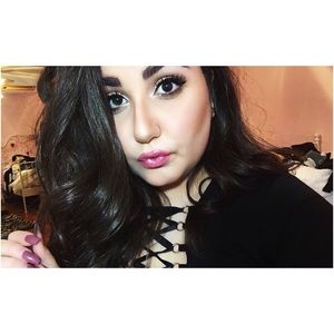 Meet your Posher, Stephanie