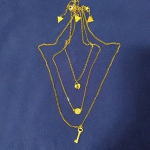 Guess tri- necklaces