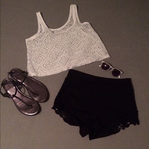 Pins & Needles Black High Waisted Shorts💕