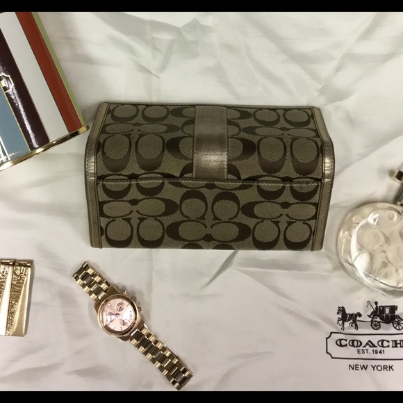 Coach Wallet - Picture 4 of 4