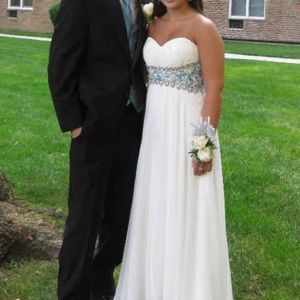 Sherri Hill prom dress