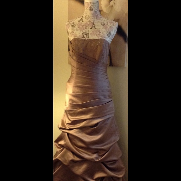 David's Bridal Dresses & Skirts - David's Bridal Bridesmaid Evening Gown Dress 6 NWT