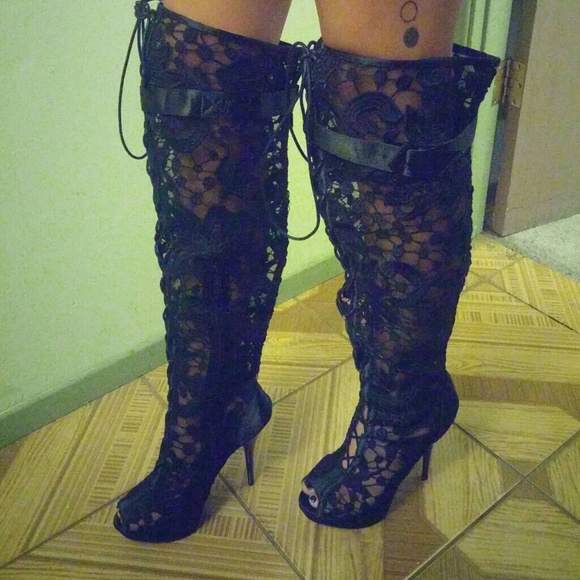 Black lace over the knee boots - Picture 2 of 2