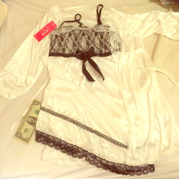 Silky Lace nightgown chemise and robe set (Sexy!)