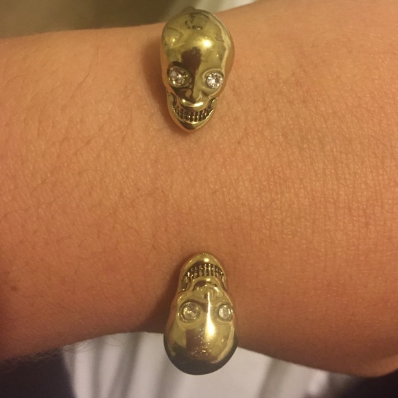 Skull cuff bracelet