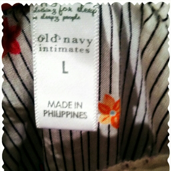 ***SOLD IN BUNDLE***Adorable Old Navy Nightie - Picture 3 of 3