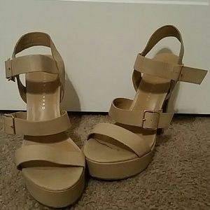 Sexy lauren Conrad nude heels!!!