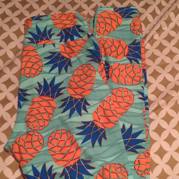 LuLaRoe OS Pineapple Leggings